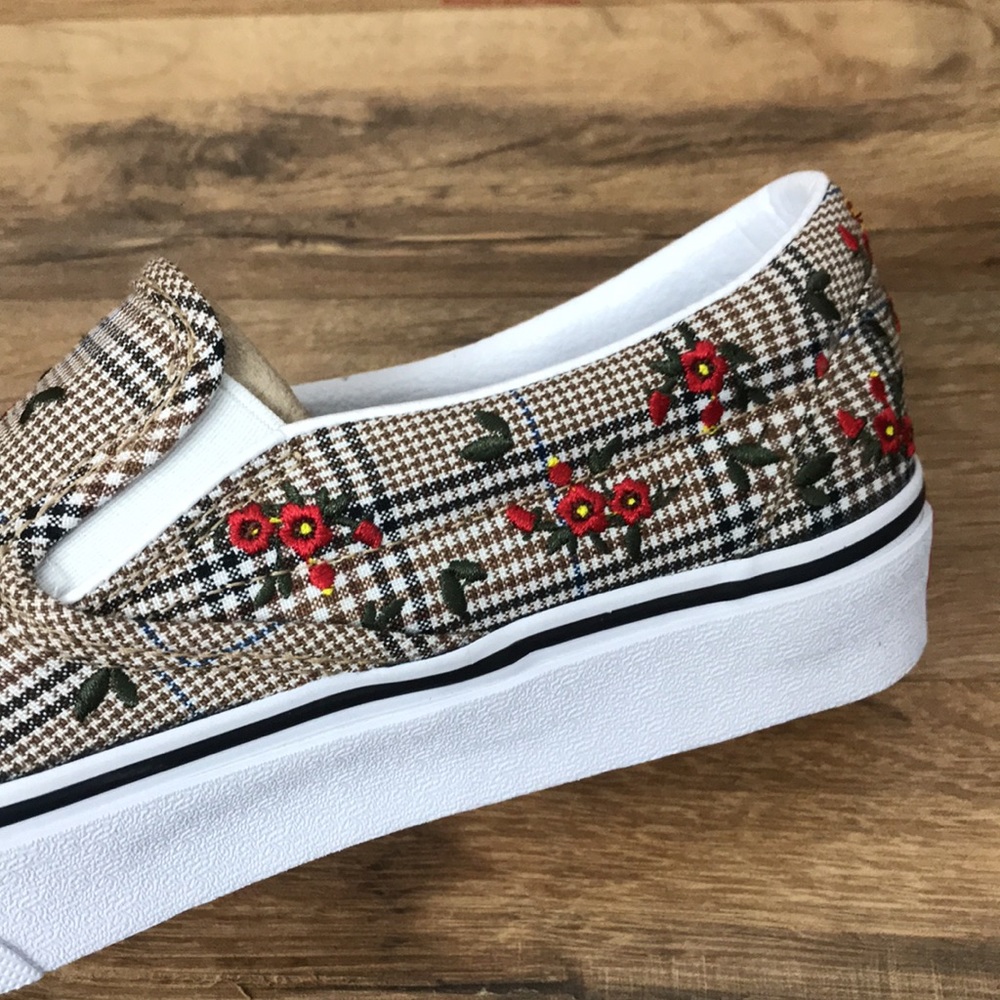 VANS CLASSIC SLIP ON BRAND NEW - Picture 7 of 16